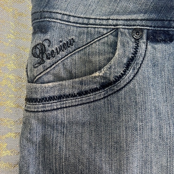 Review Women’s Light Blue Wash Denim Mini Skirt Size 31 - Picture 3 of 15